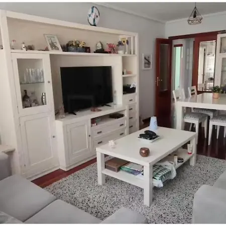 2 Bedroom 2 Bathroom With Pool And Garage *